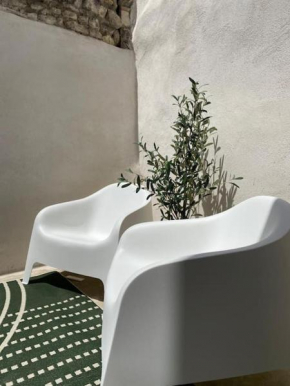 Cheerful 3 bedrooms house with patio